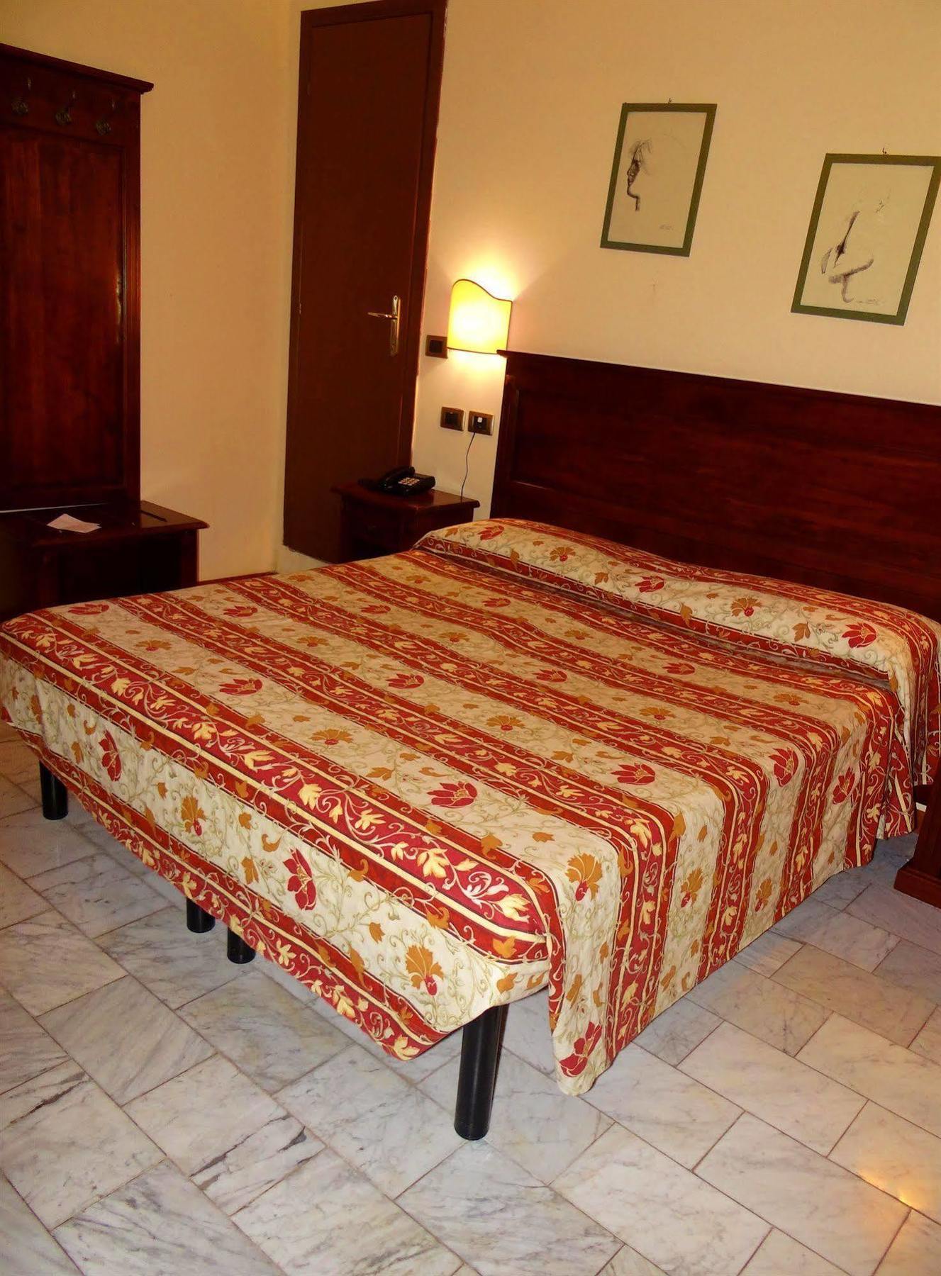 Hotel Astor Firenze Kültér fotó